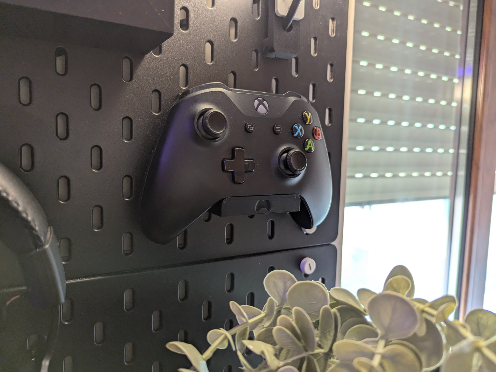 IKEA Skadis Xbox Controller Stand