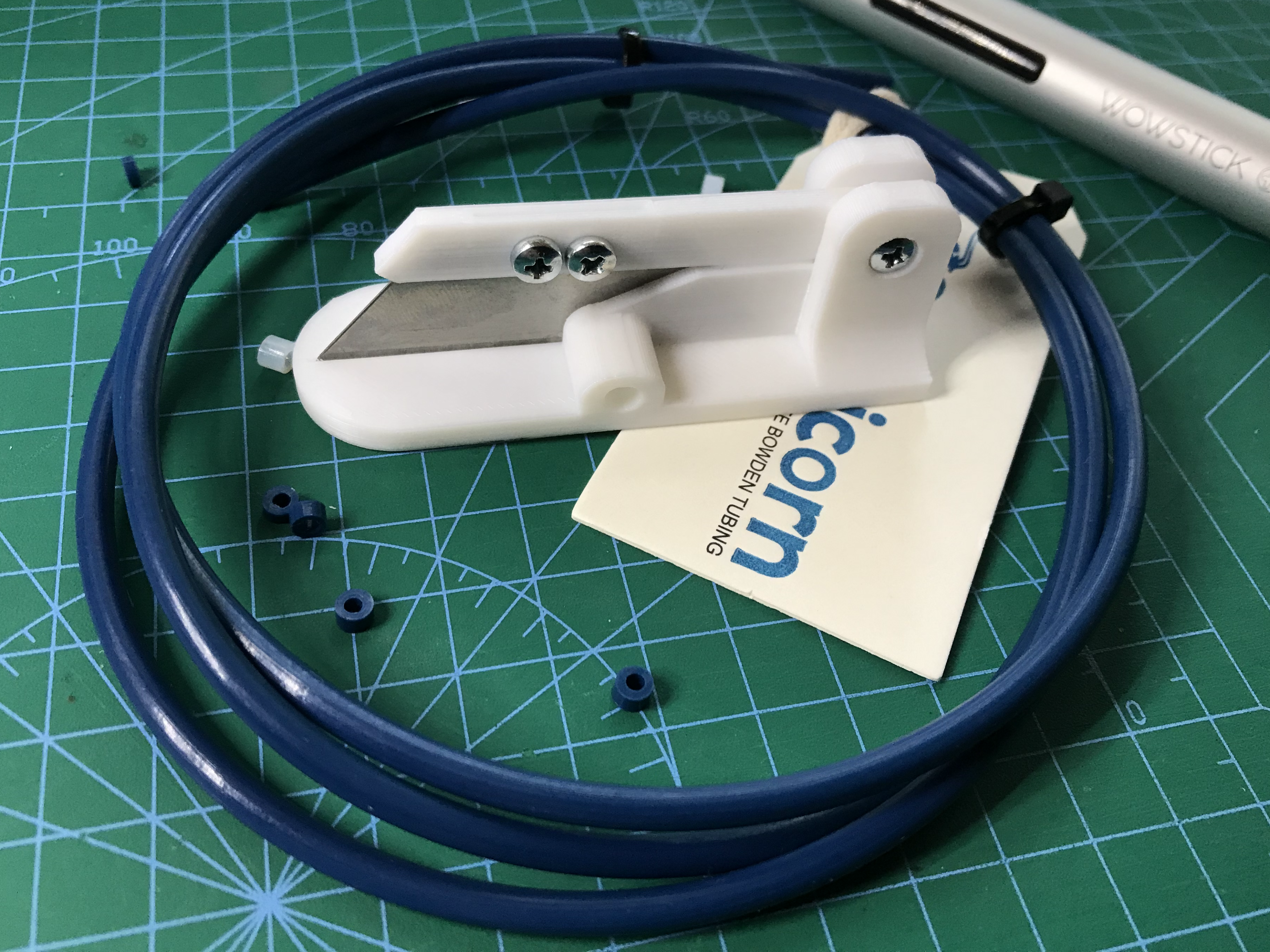 PTFE Tube Cutter (Ø4mm)