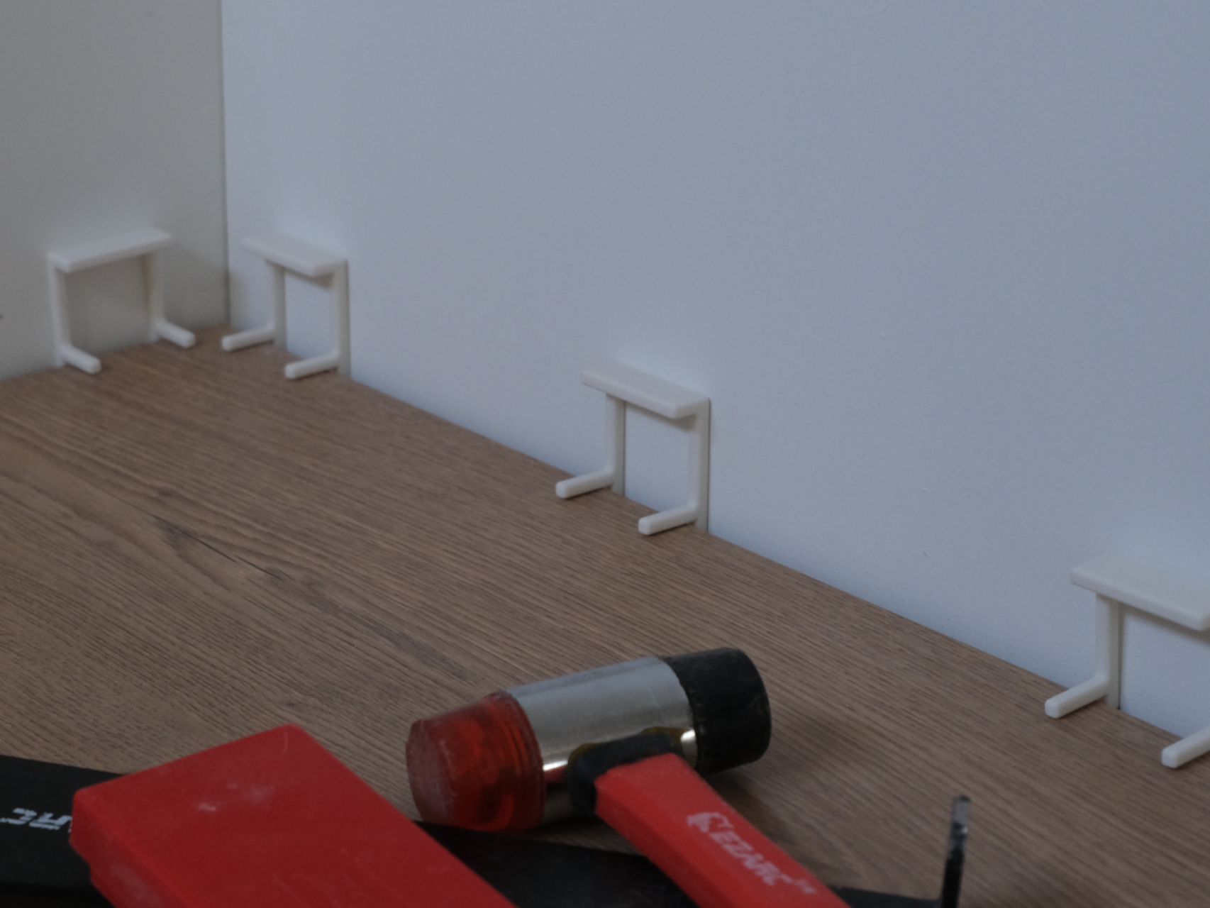 Easy-Pull Anti-Tip Flooring Spacers (5mm)