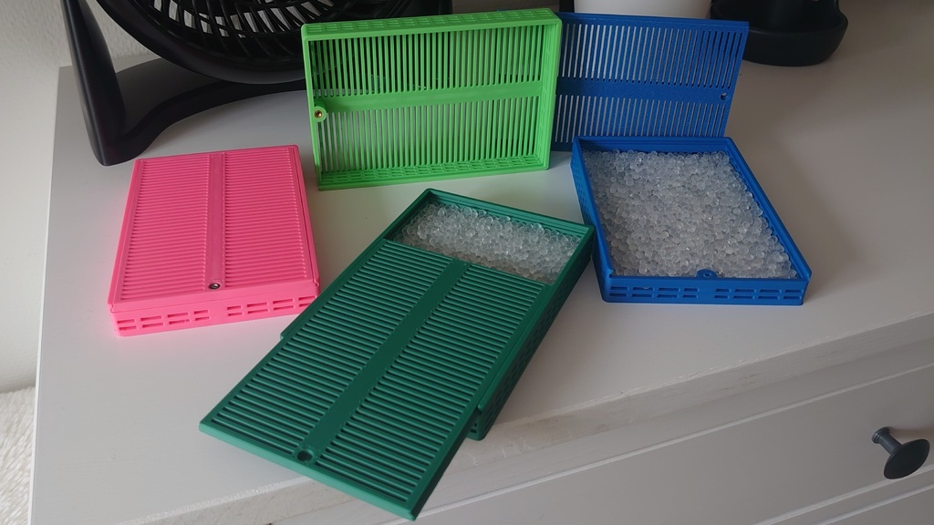 Silica Gel Box with Sliding Lid (for 100 g gel)