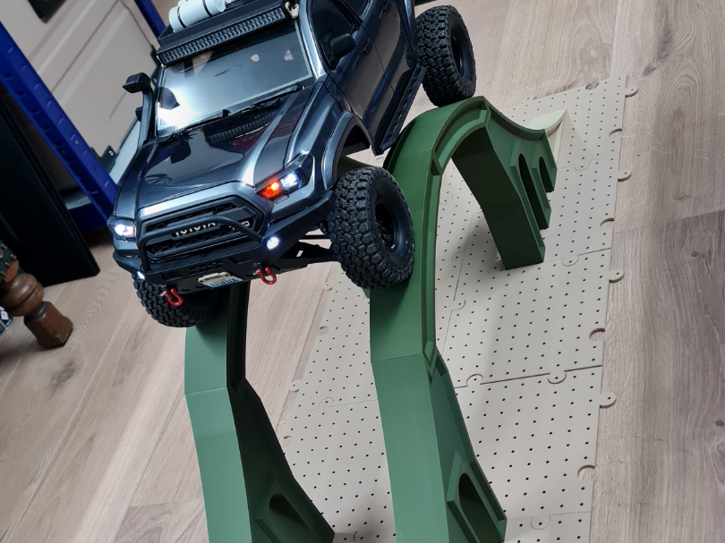 1:10 Crawler-Park-Brücke