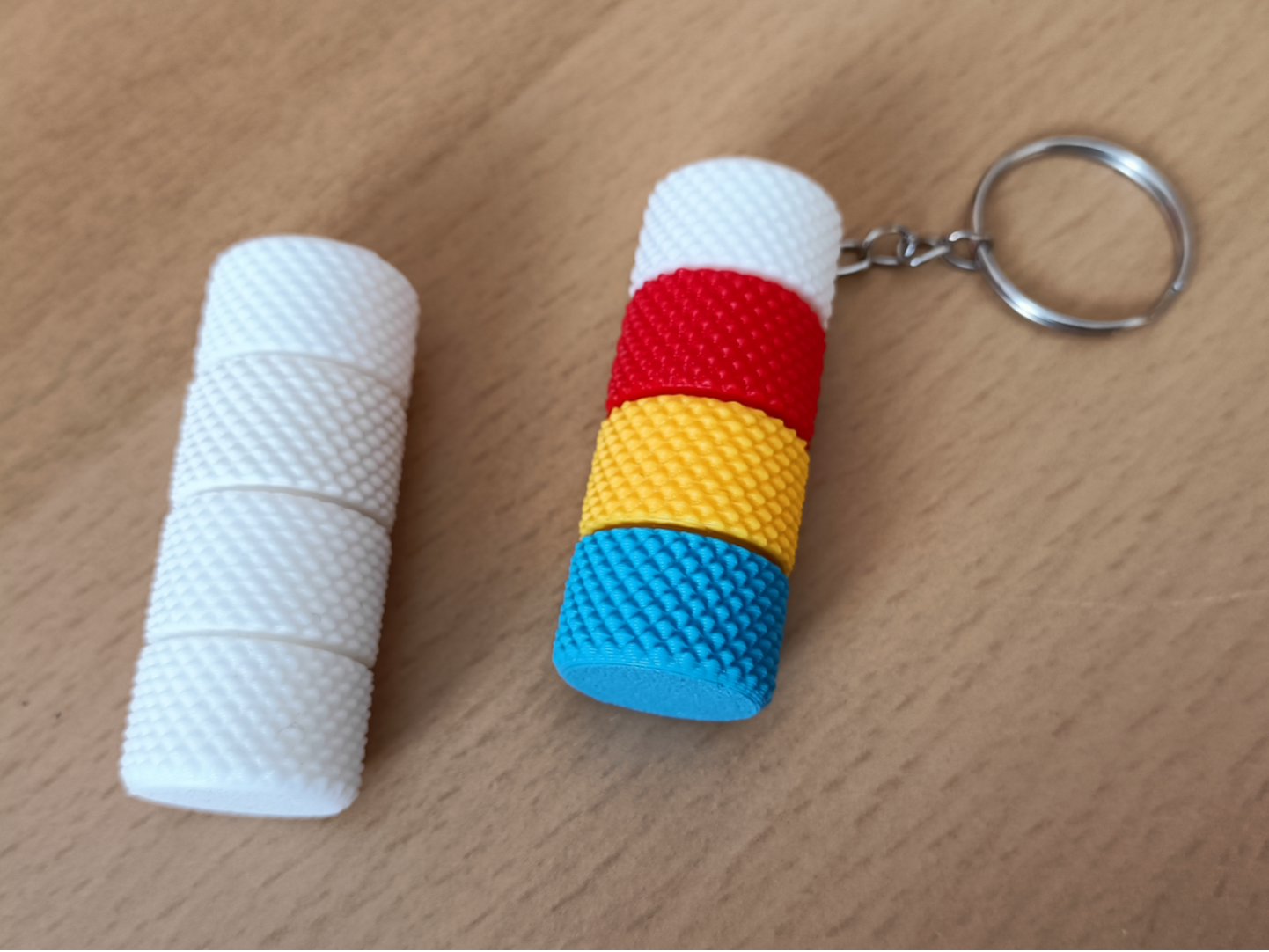 LLAVERO FIDGET DE TORNILLOS