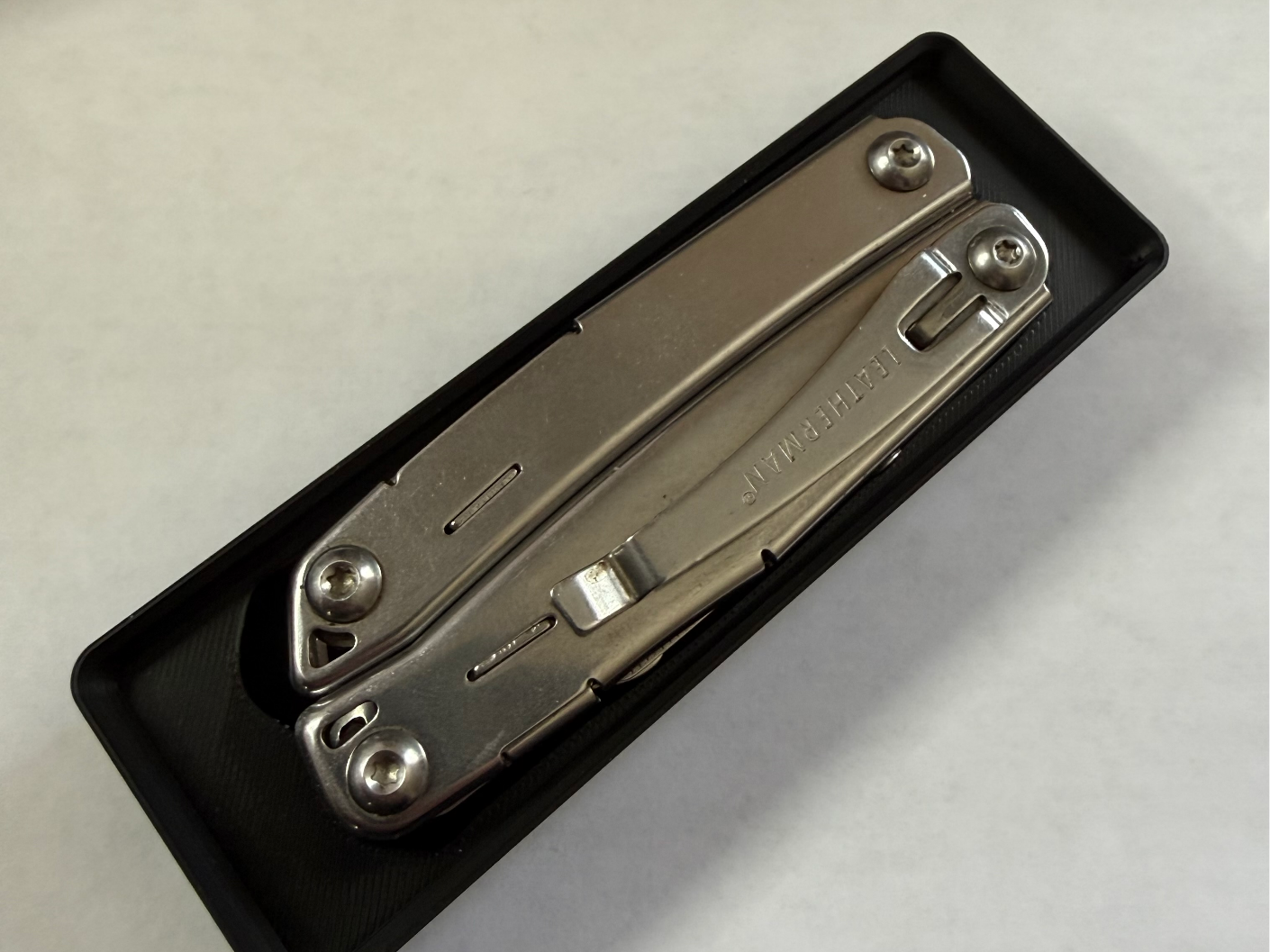 Gridfinity bin for Leatherman Wingman