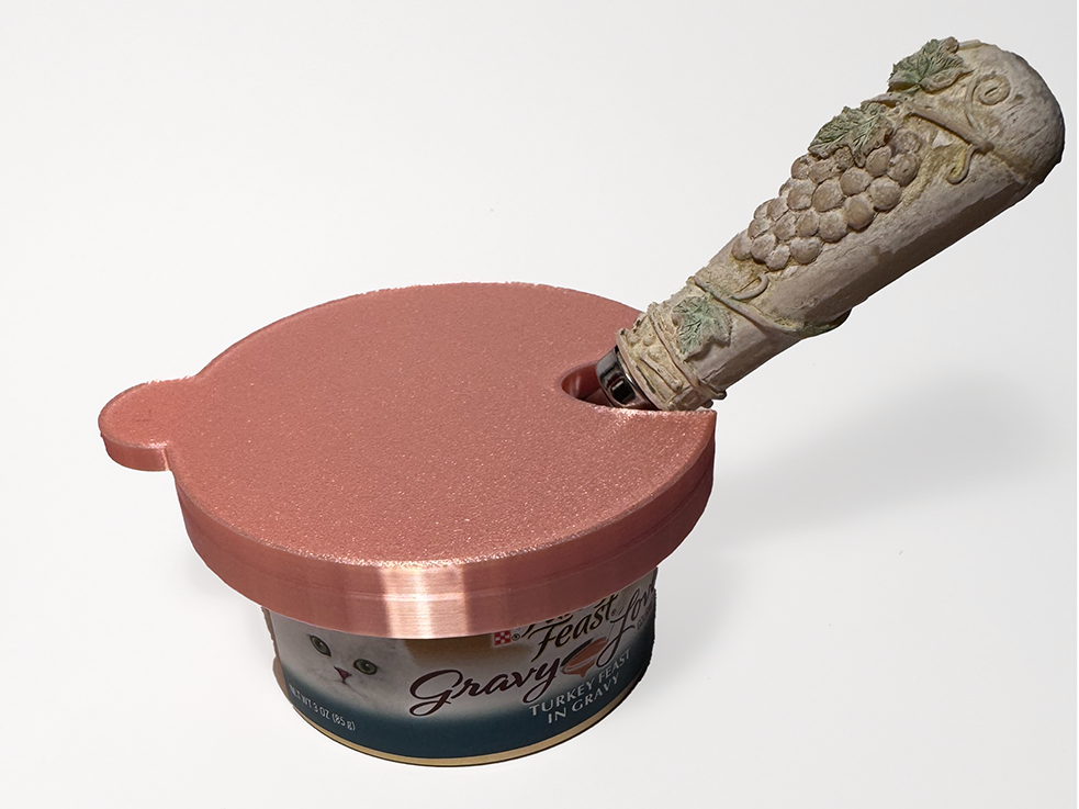 Cat Food Lid with Spoon Cut