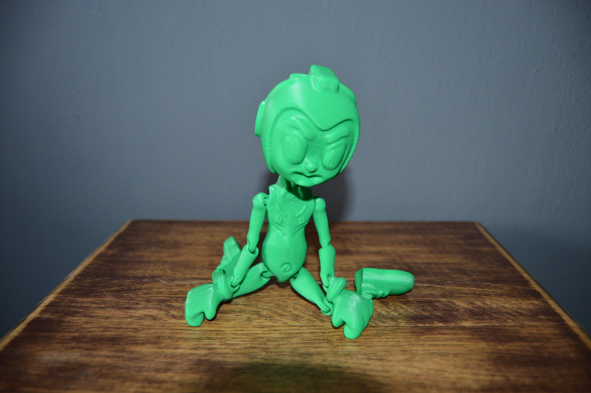 Articulated alien