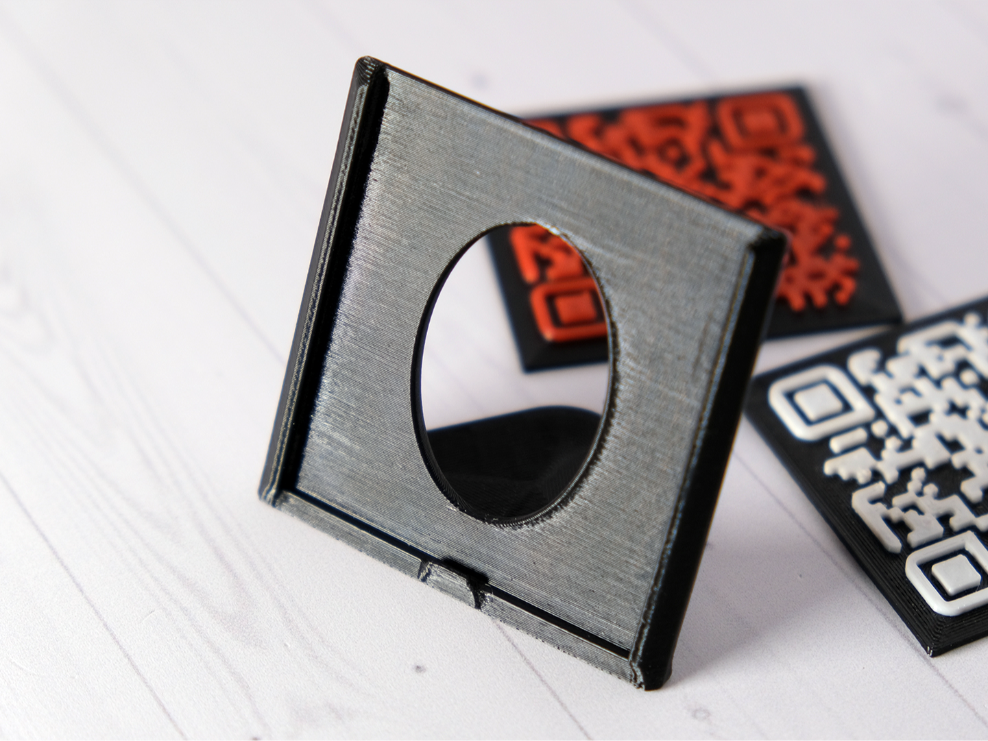 Universal Stand for 3D-Printed QR Codes