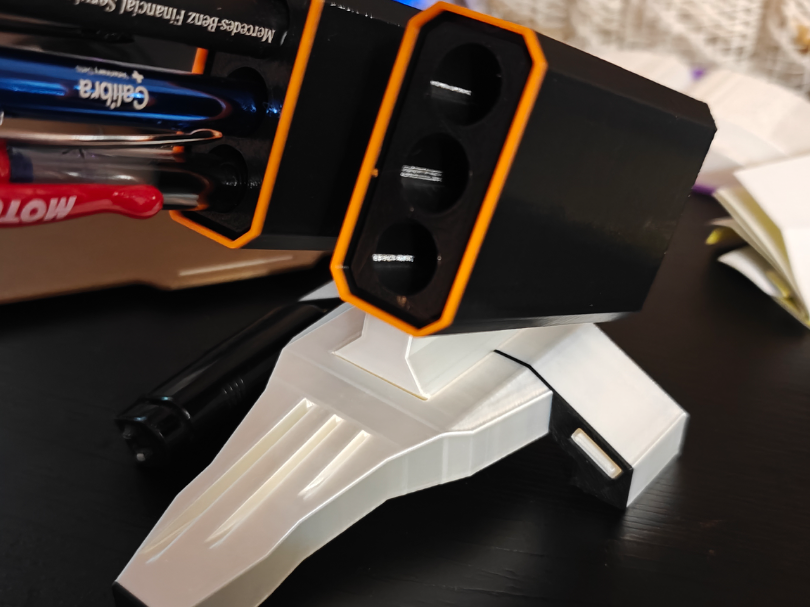 Missile turret-style pen holder Ams 3 colors