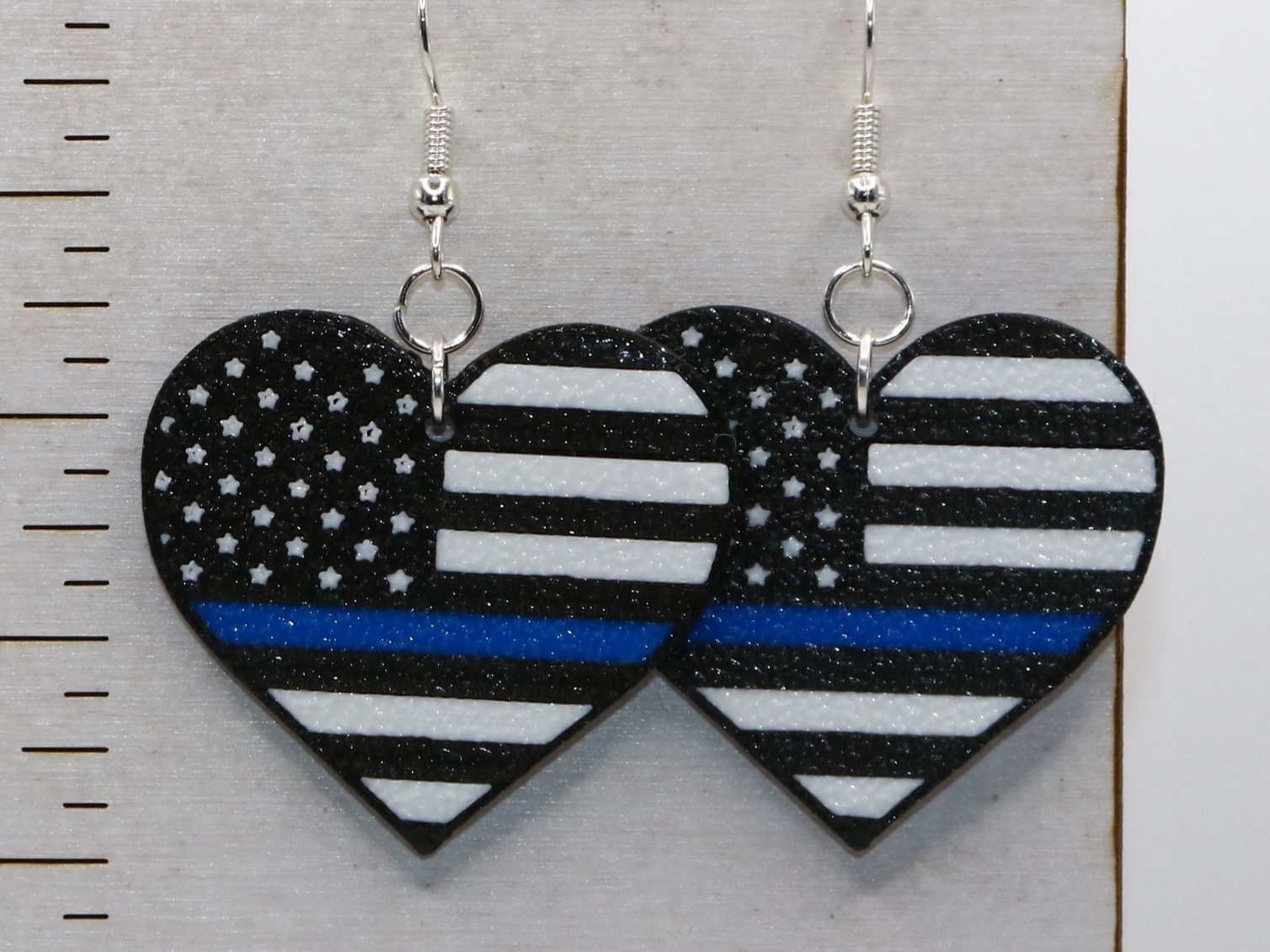 Thin Line Heart Earring