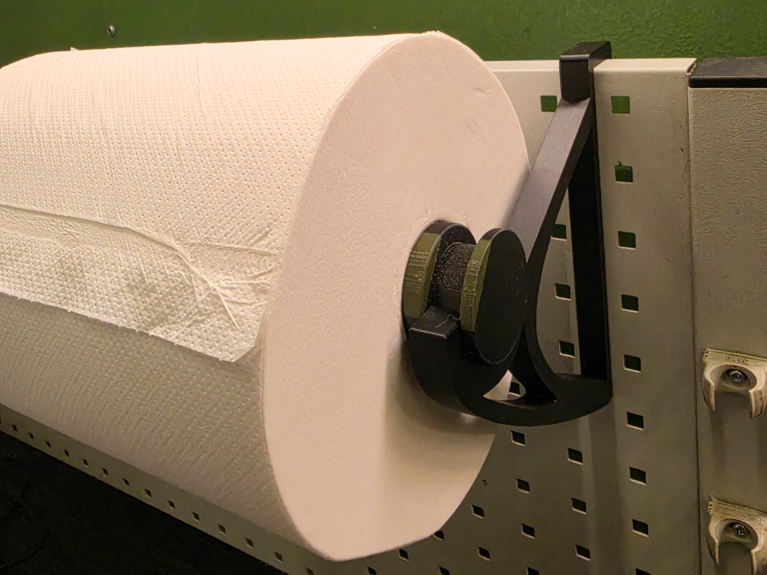 Papierrollenhalter – Einhängen statt Schrauben
