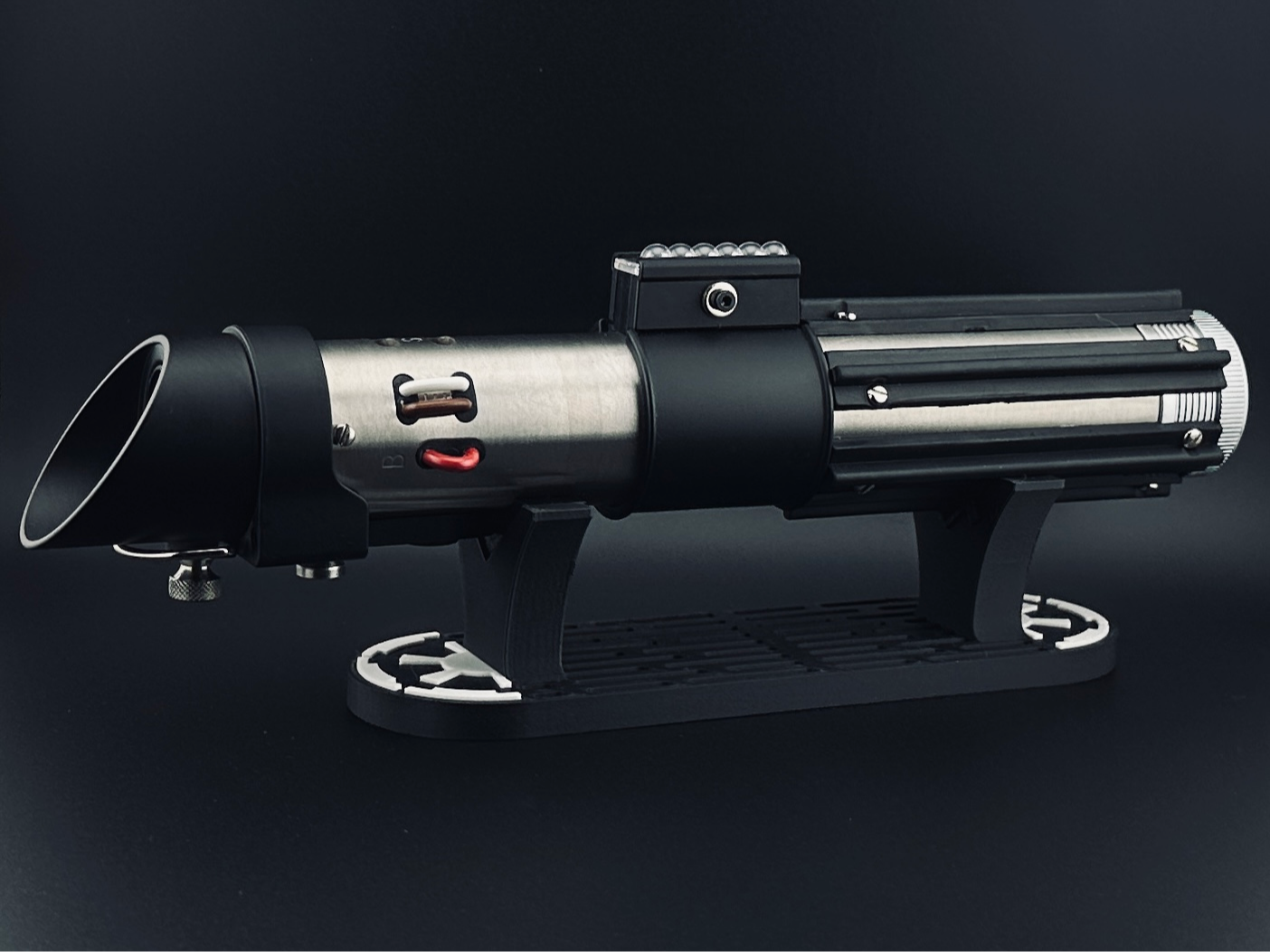 Universal Lightsaber Display Stand (Rebel/Empire)
