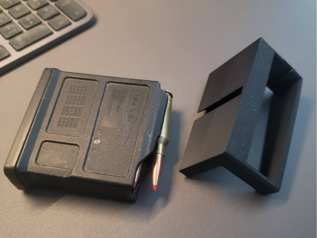 Aics peglock magazine holder