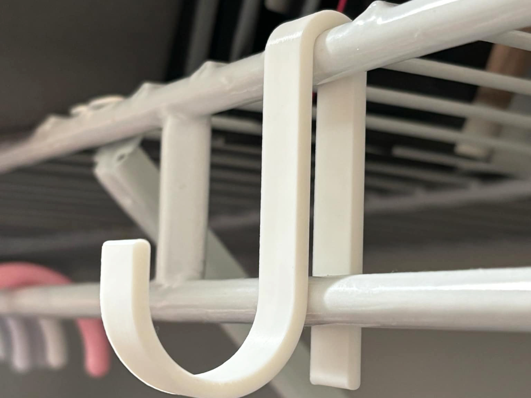Closet maid wire shelf hook