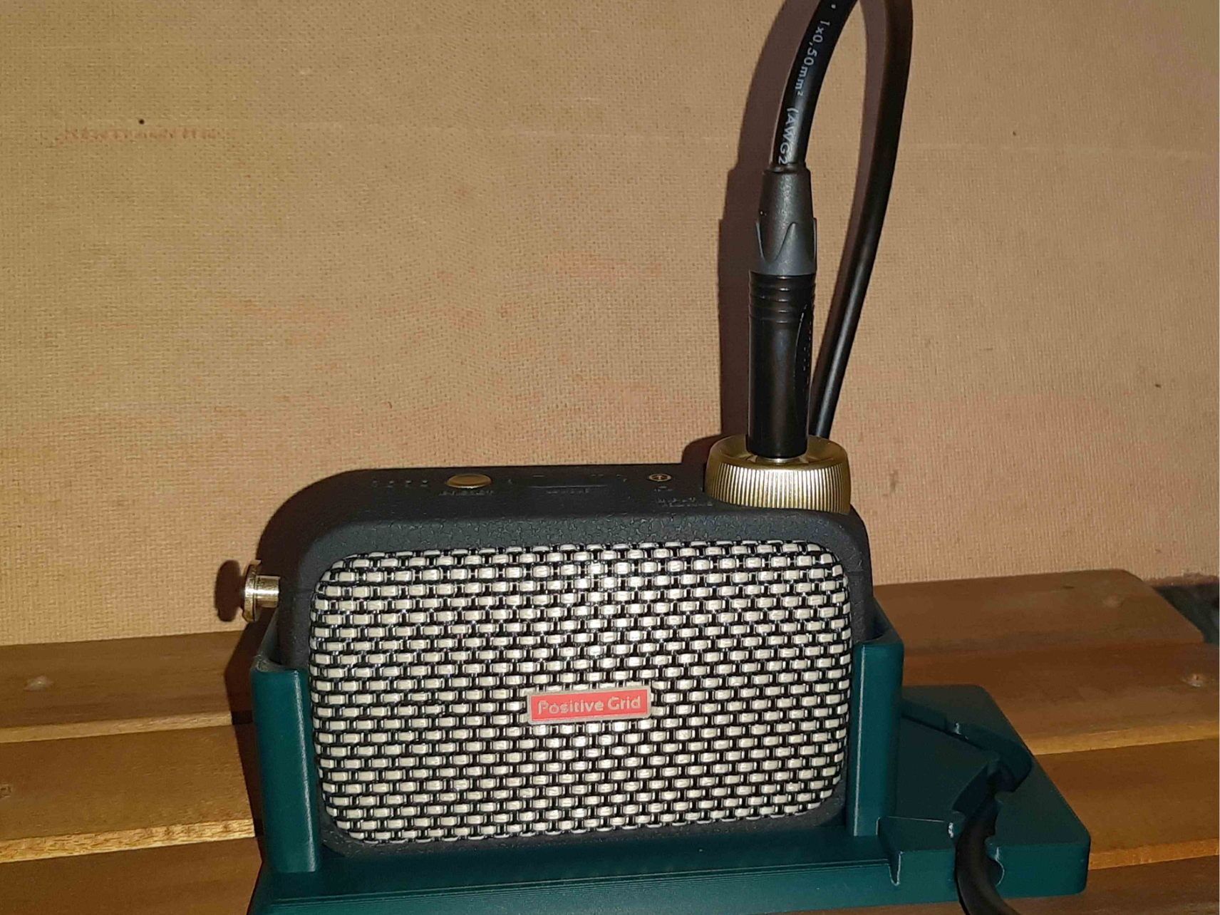 Positive Grid Spark Go Stand Mod