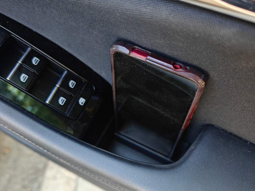 Mazda 3 2019-2026 RHD door handle storage