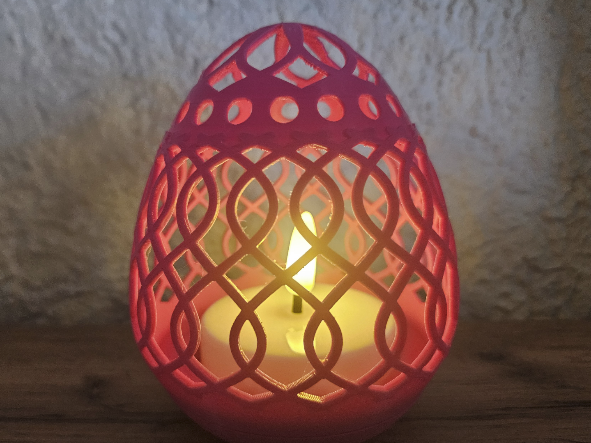 Tea light / Puck light “Easter egg ornament”