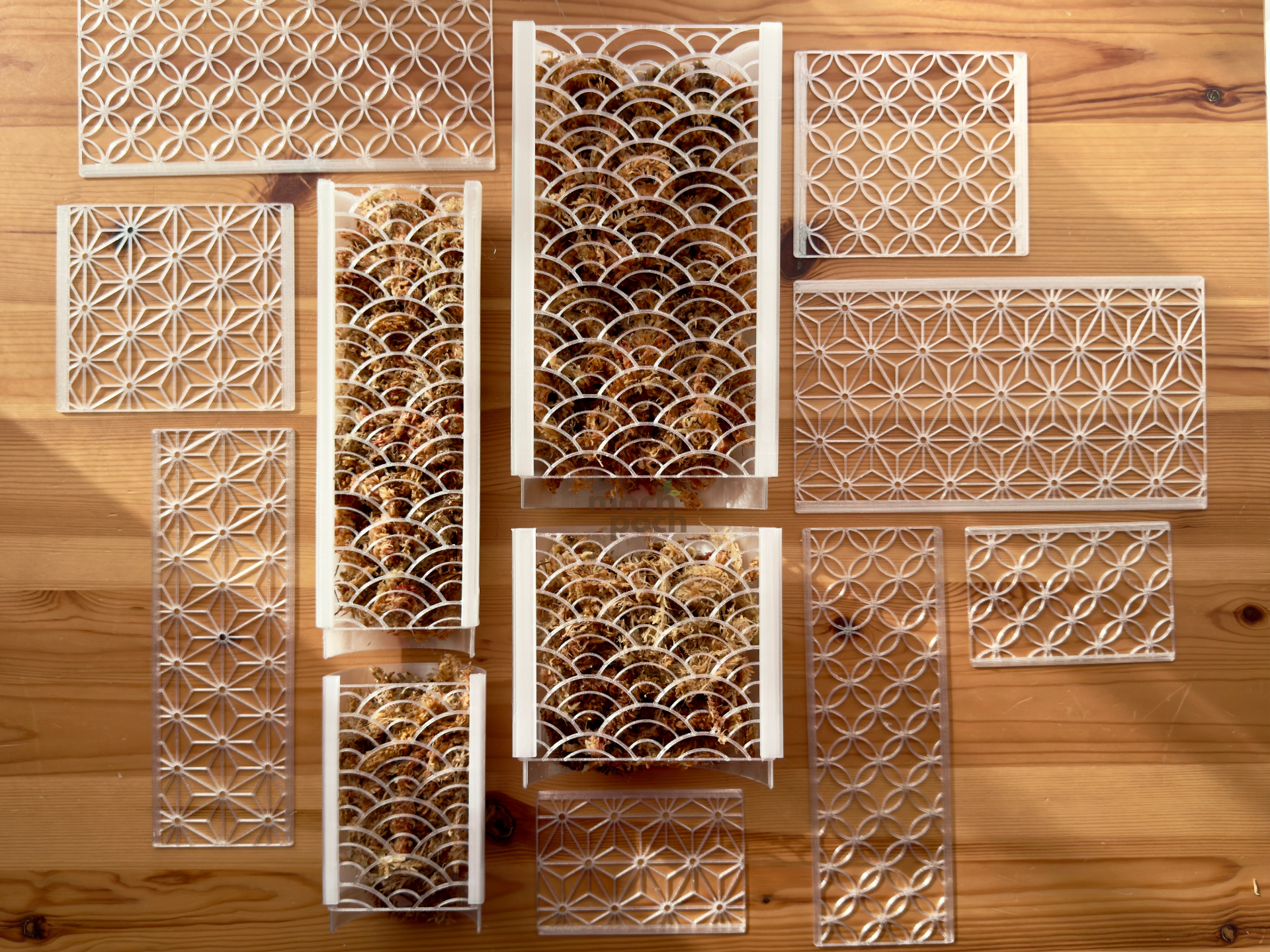 Moss Pole Grid Pattern Options (118mm & 70mm)