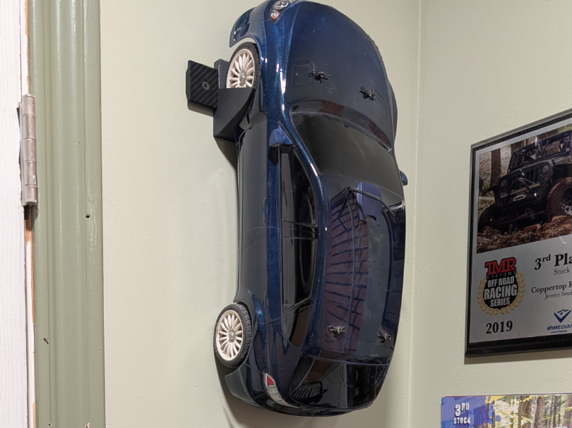 RC Wall Hanger
