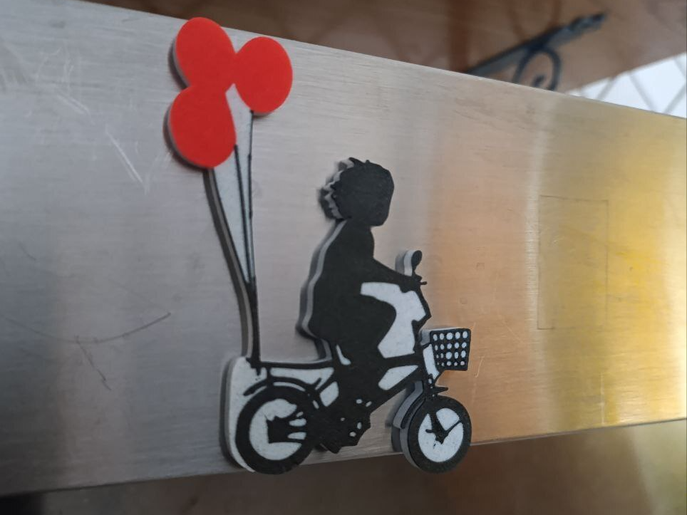 Bycicle girl - Banksy Magnet