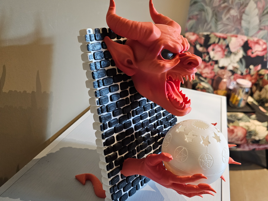 Devil wall or desk light