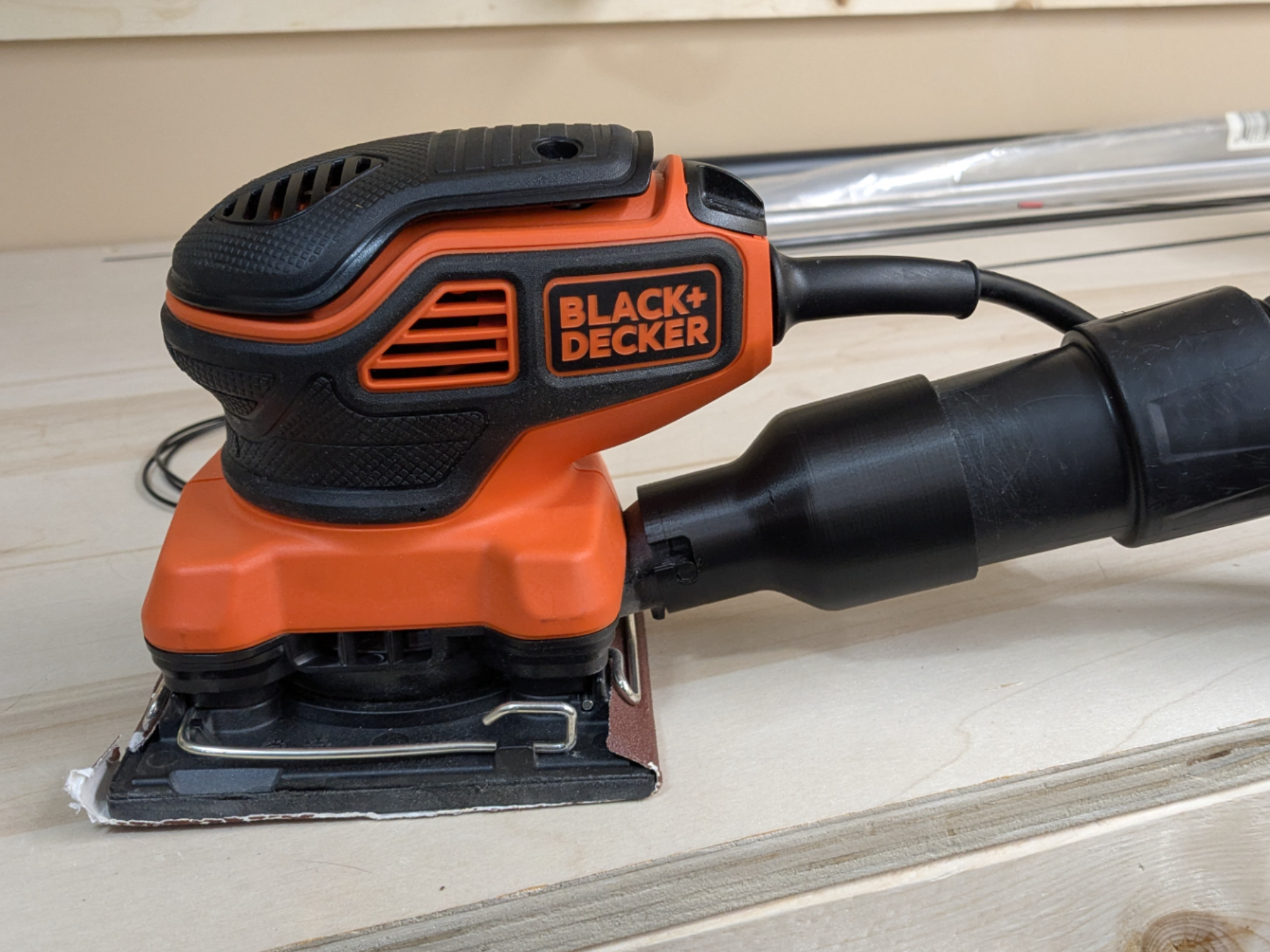 Palm Sander Vacuum Adapter BLACK+DECKER