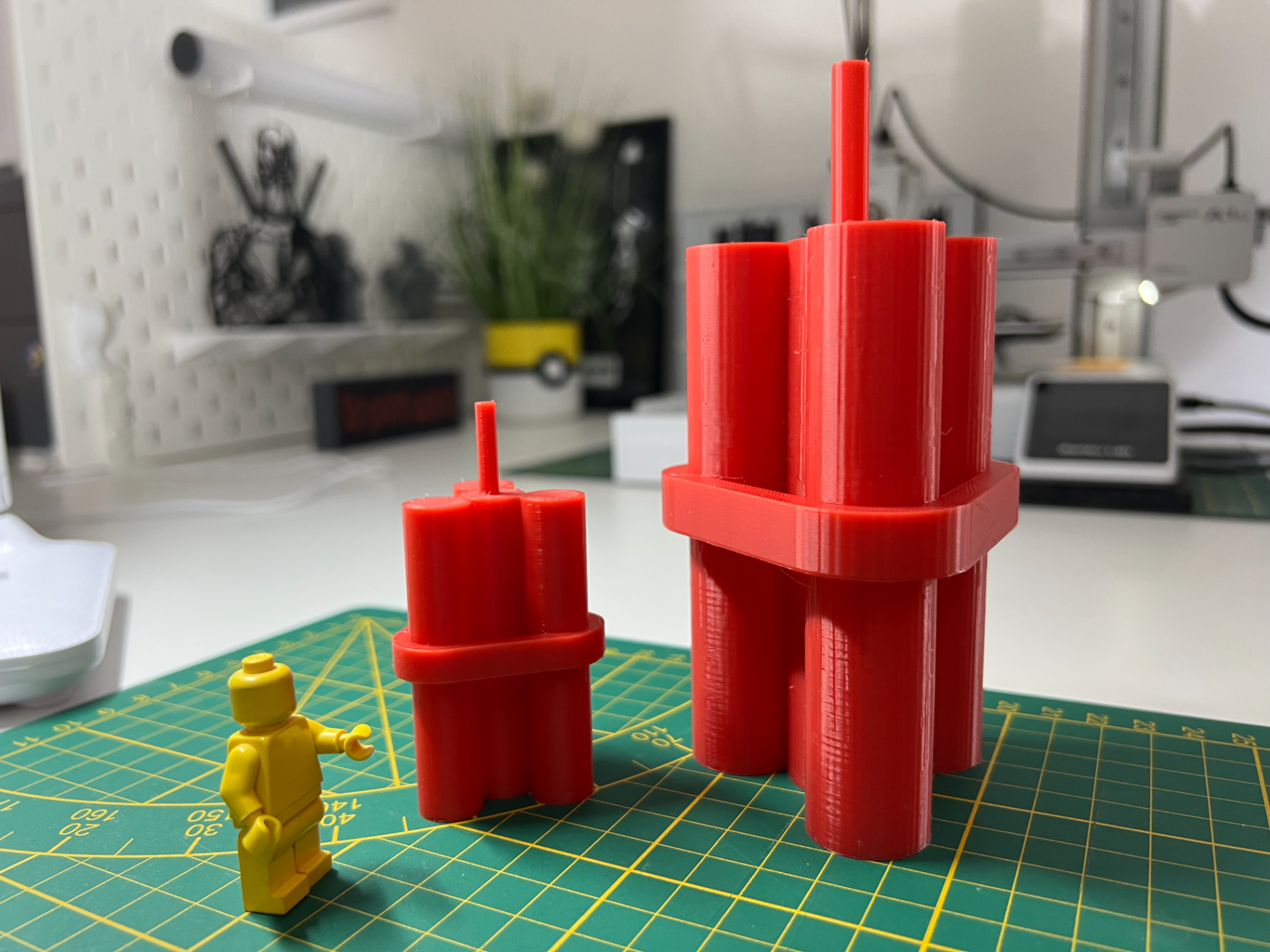 Brick (L3GO) Dynamite - Scaled