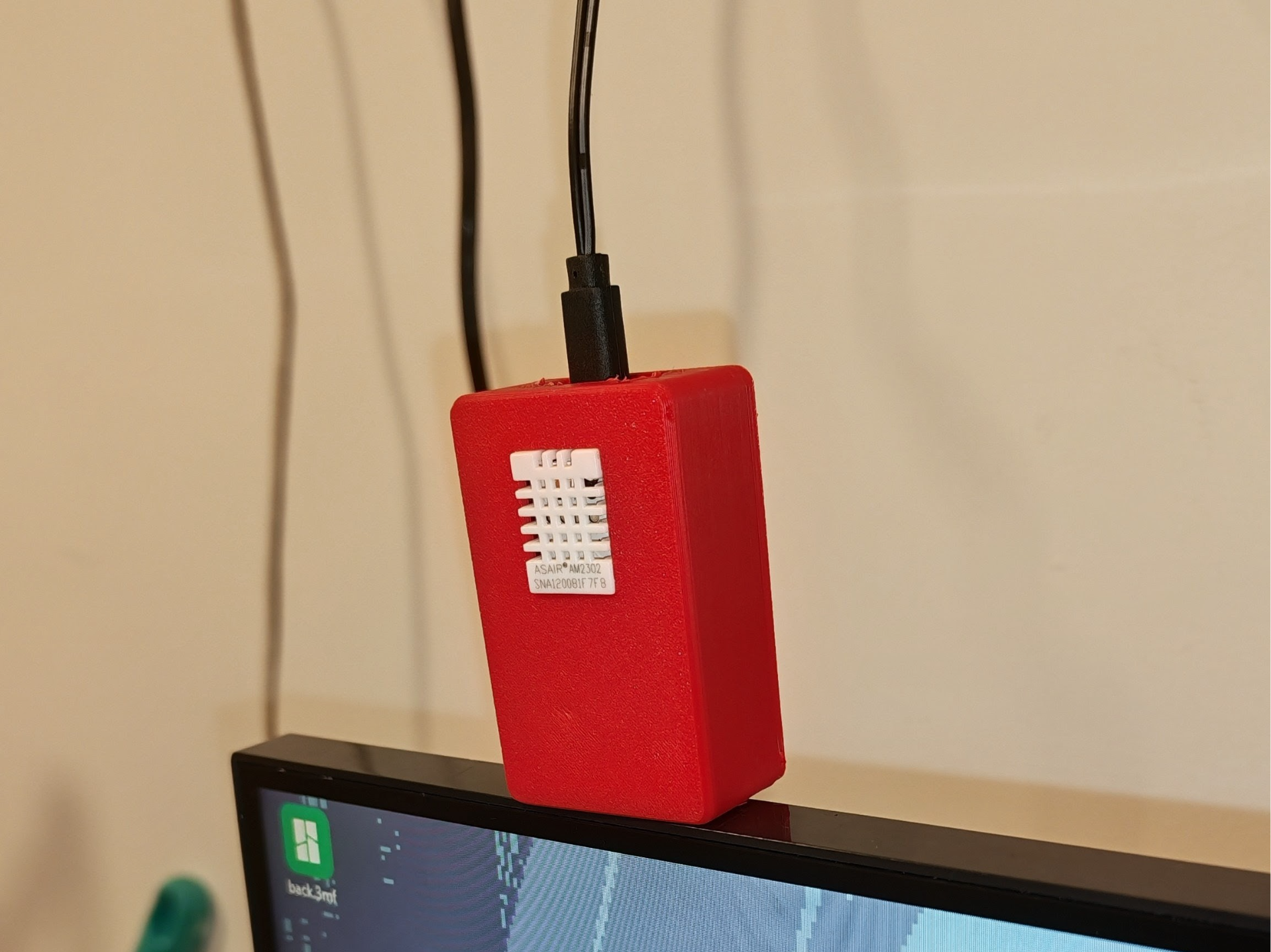 DHT22 humidity sensor enclosure