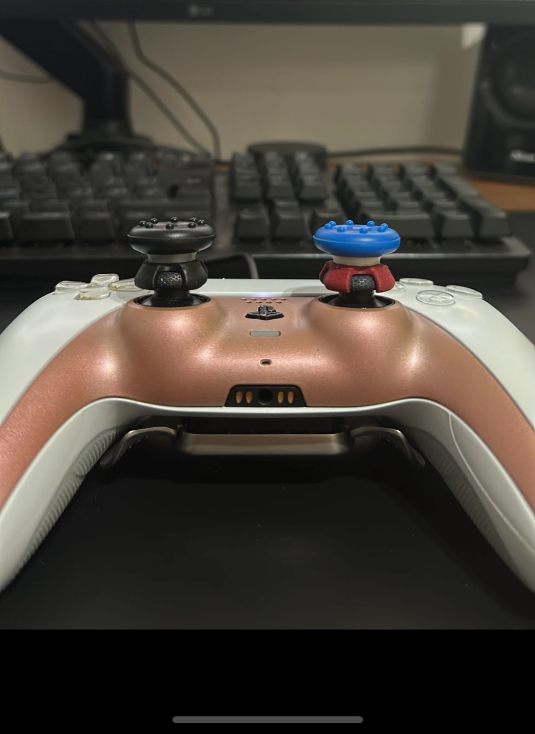 Playstation 5 Dualsense thumb stick raiser