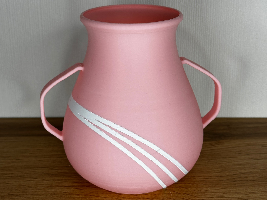 Vase - Amphore mit sanften Linien.