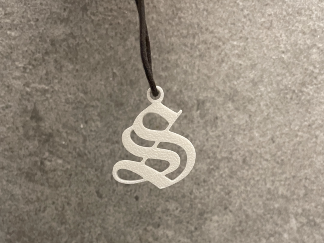 "S" keychain