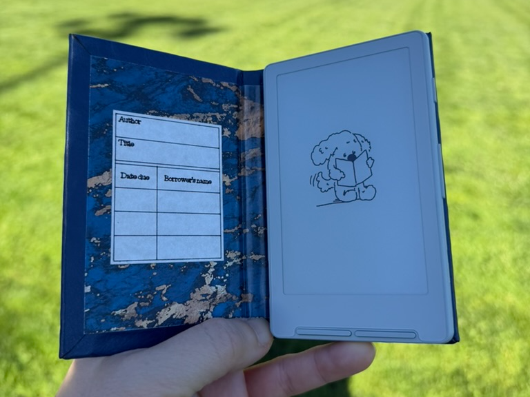 Book-style case for the XTEINK X4