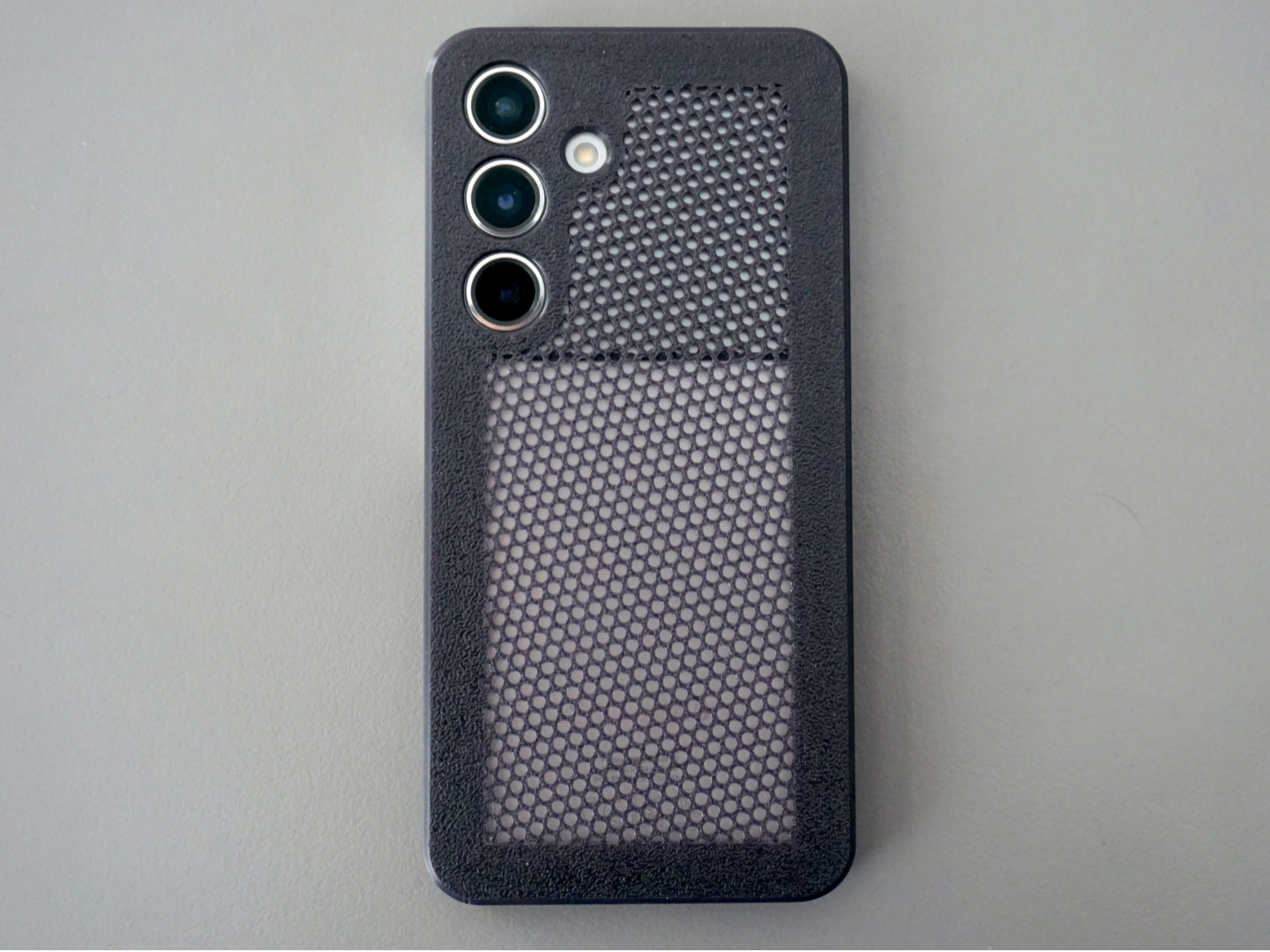 Samsung S24 Honeycomb Case w/card holder
