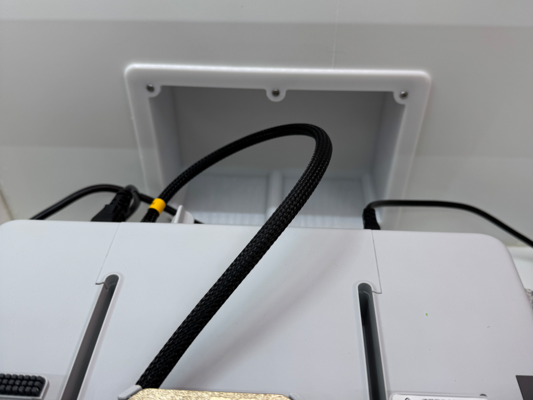 Box for A1 heatbed cable on Ikea platsa