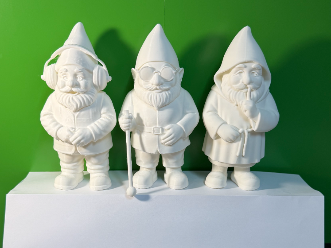 3 wise Gnomes