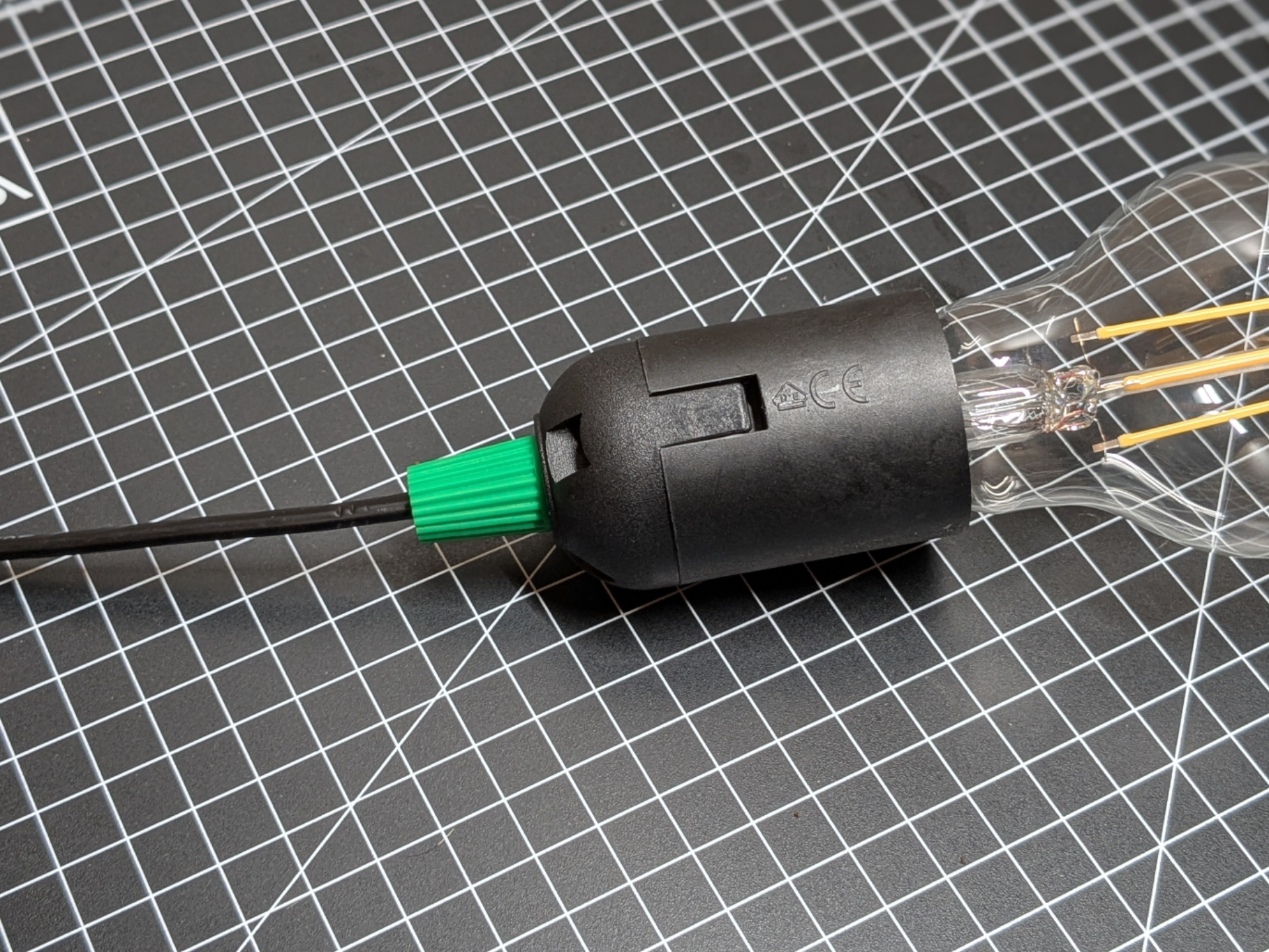 Lamp cord grip E27 / Zugentlastung für E27 Lampen