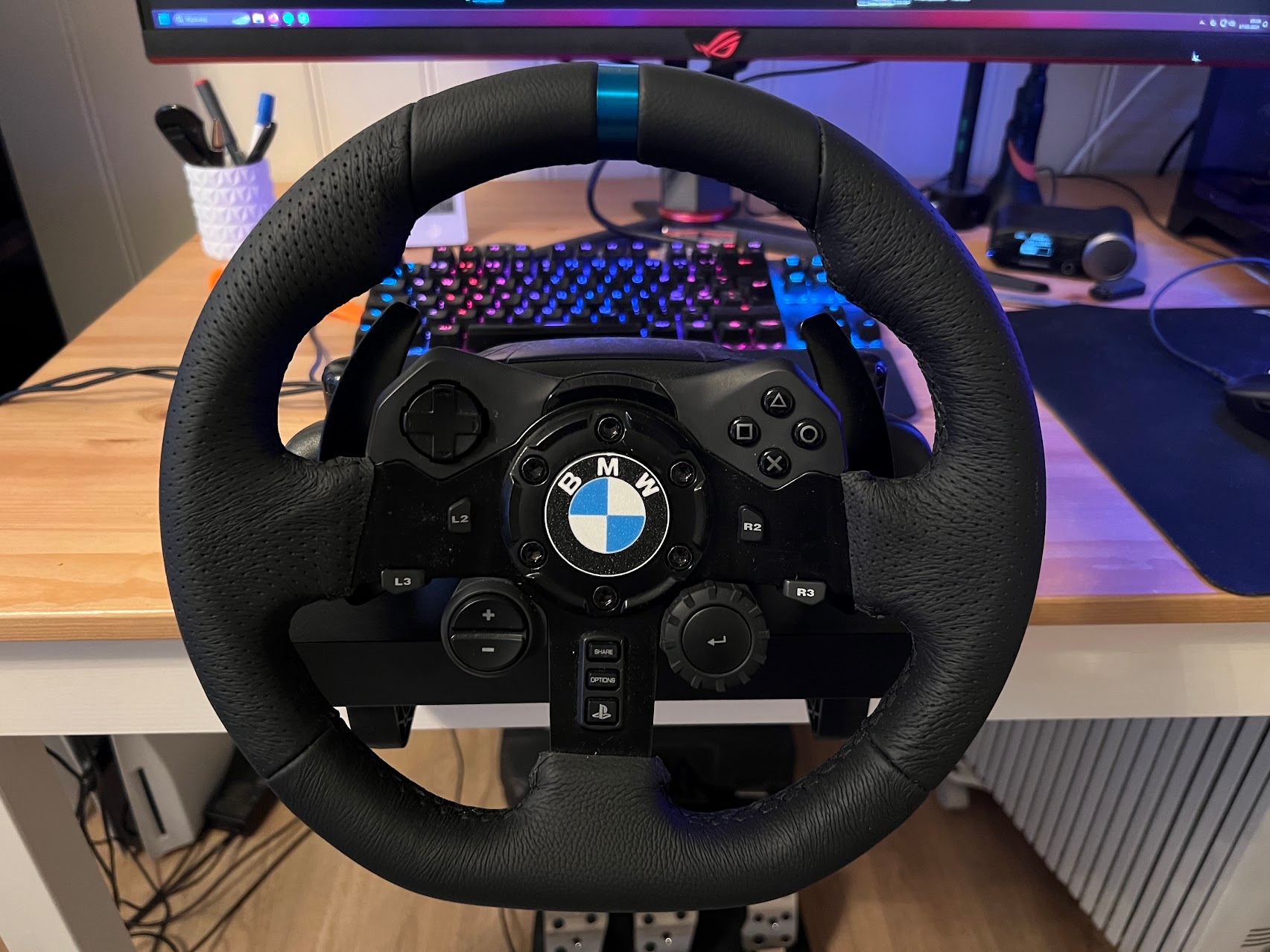Logitech G923 BMW Logo