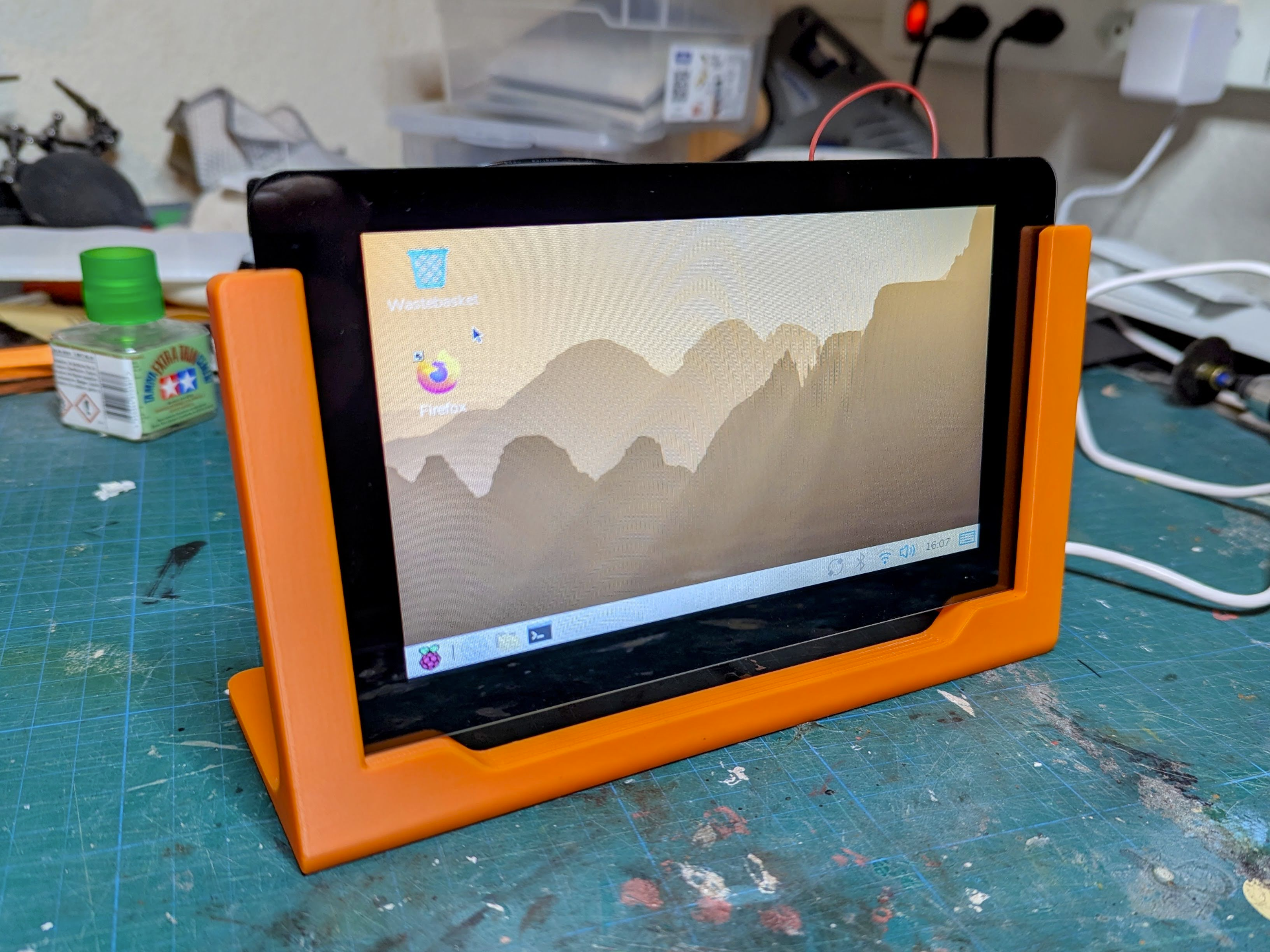 Raspberry Pi Touch Display 2 Development Stand