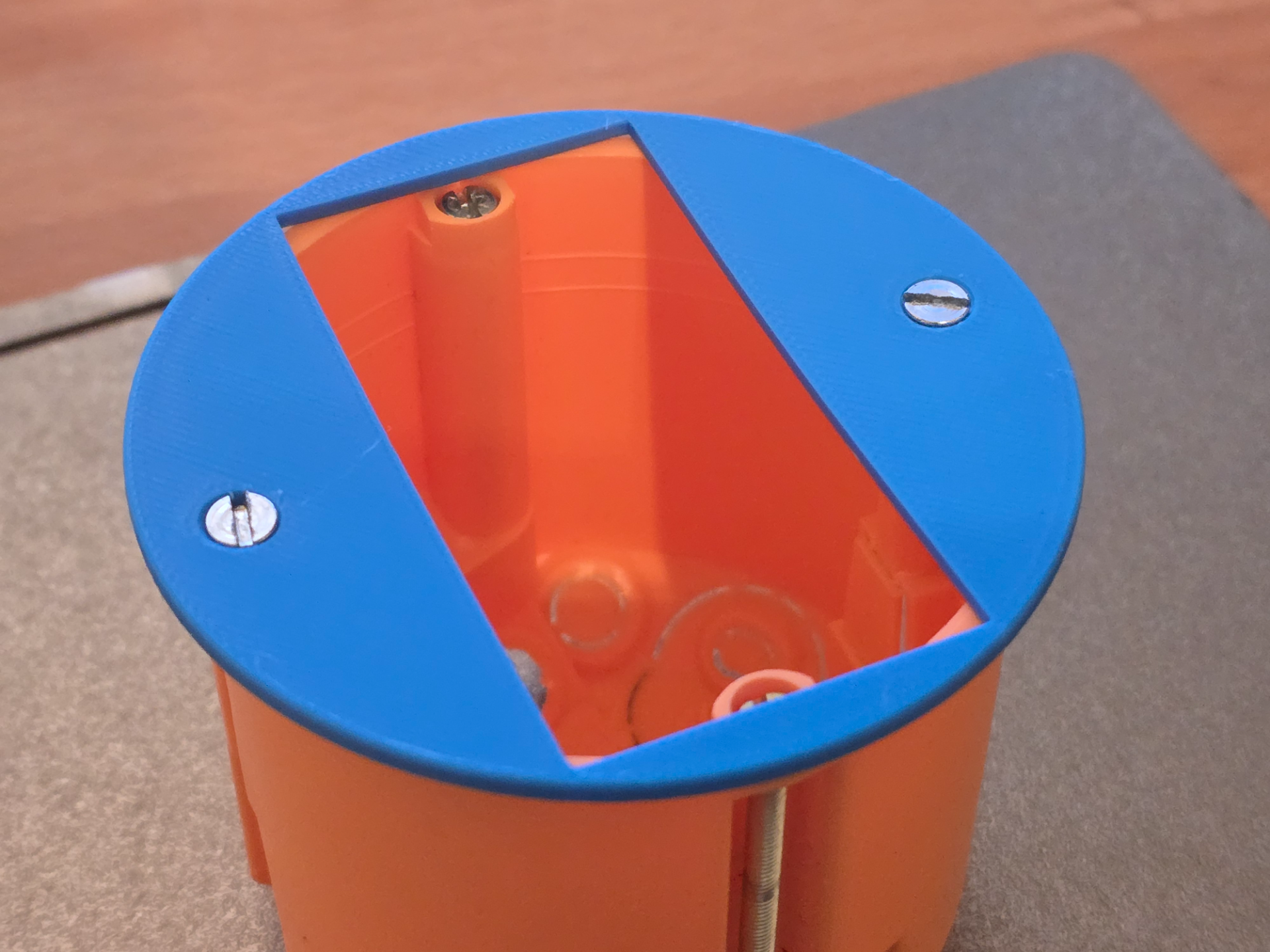 Cover for flush mounted Box (Unterputzdose EU)