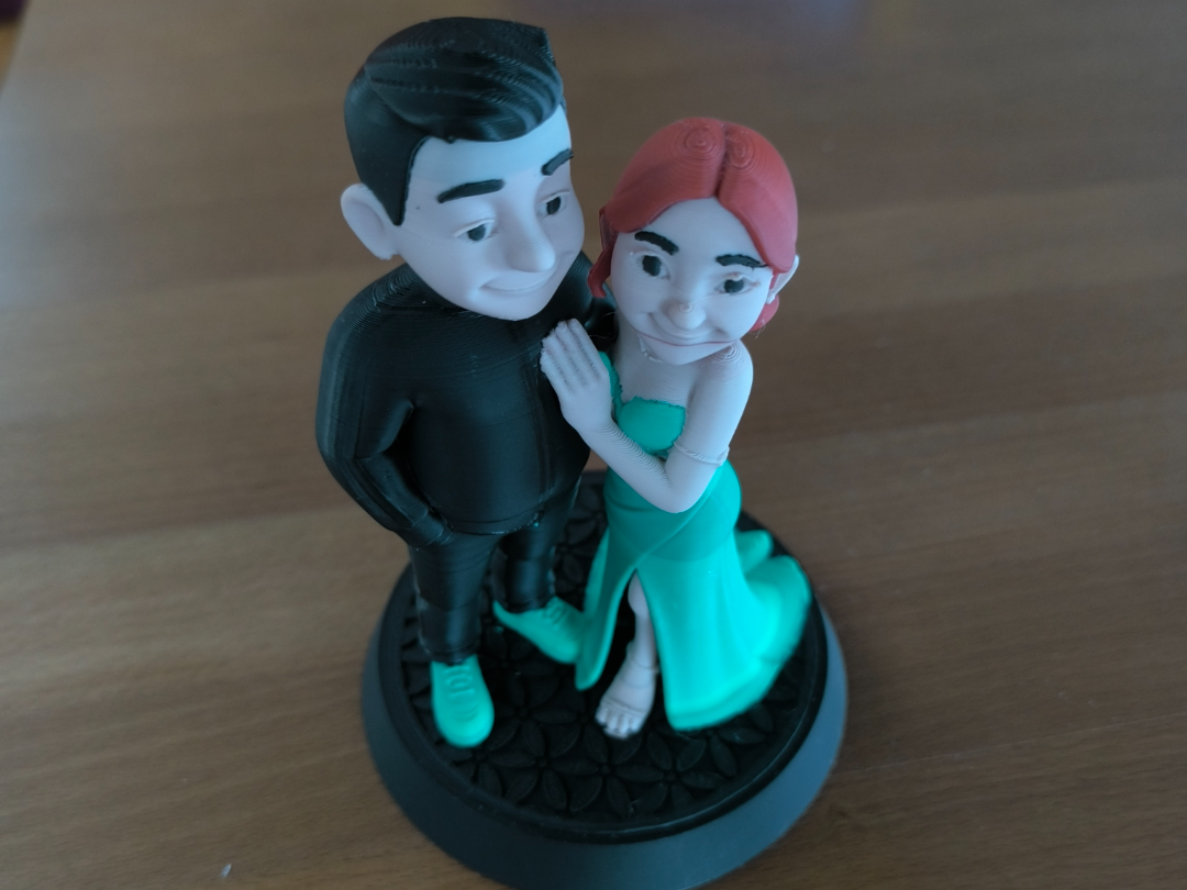 Kleine staue von freunden