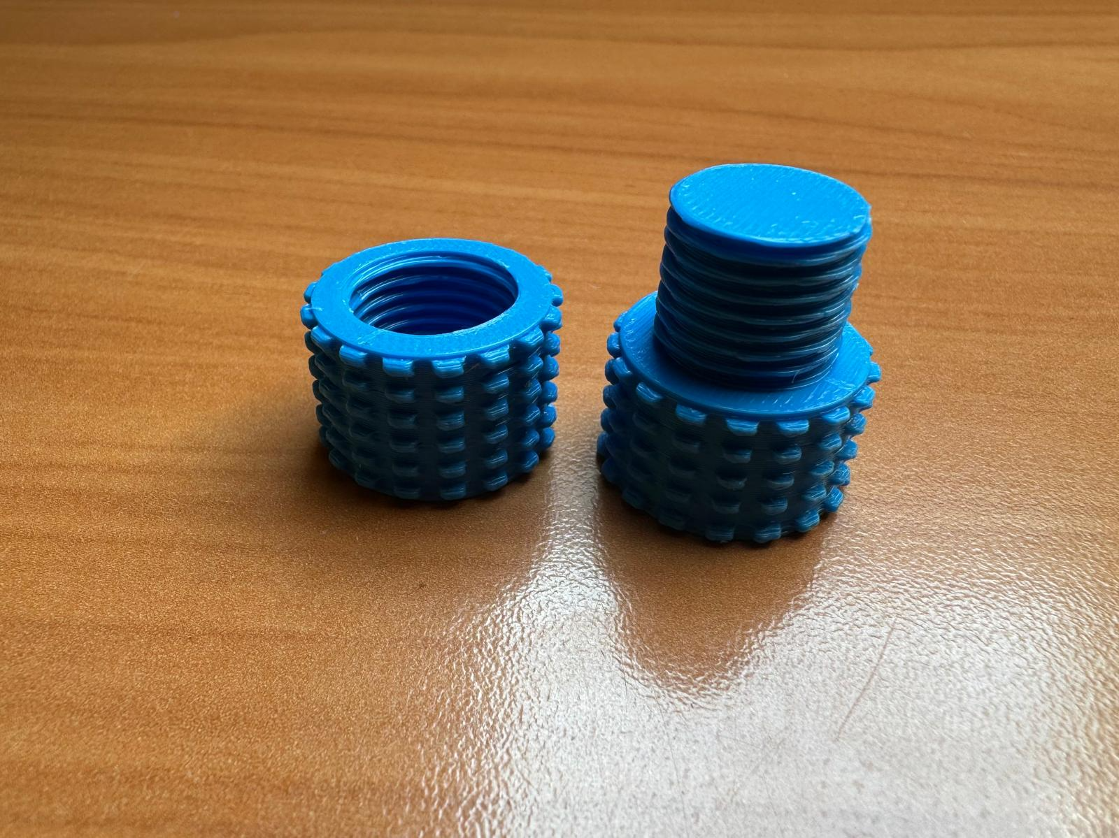 Small threated fidget toy