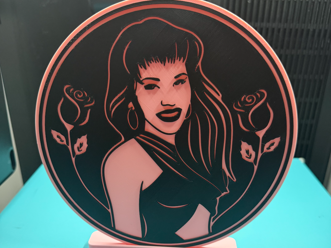 Selena display plate