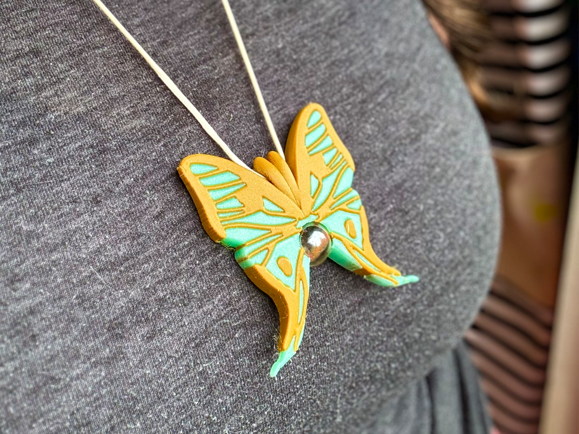 Luna Moth Fidget