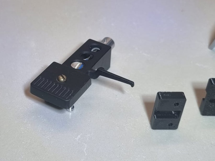 Headshell support for 70's turntable