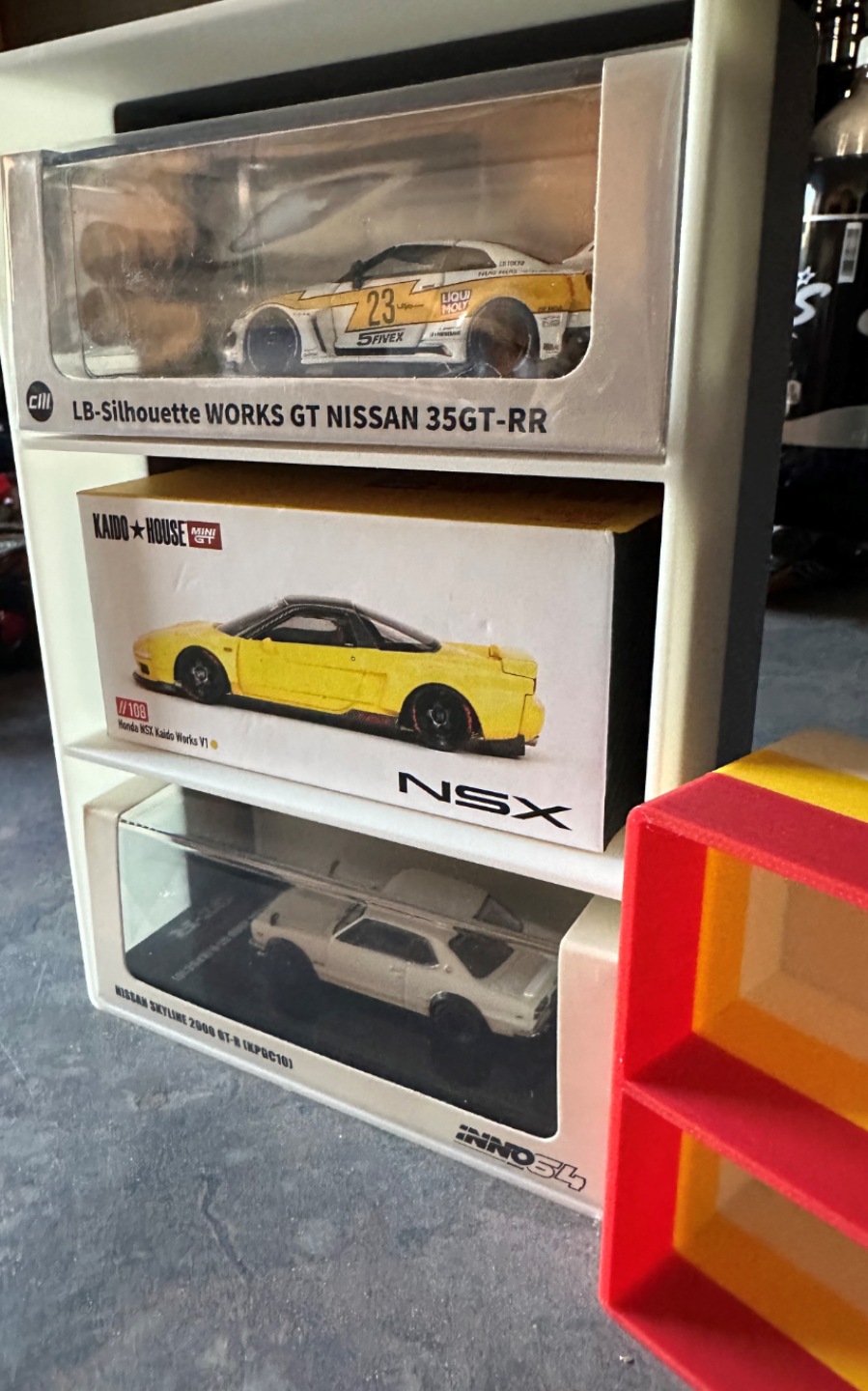 Acrylics holders for various sizes of diecast