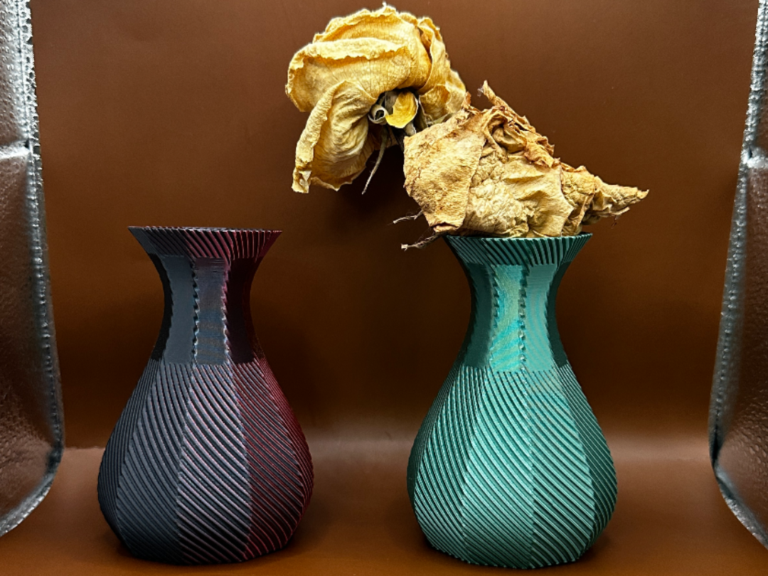 Flower vase for dried flowers