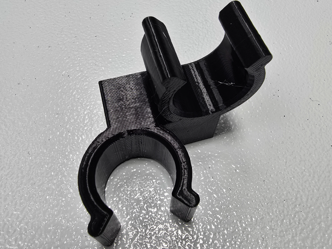 90-Degree Pole Support