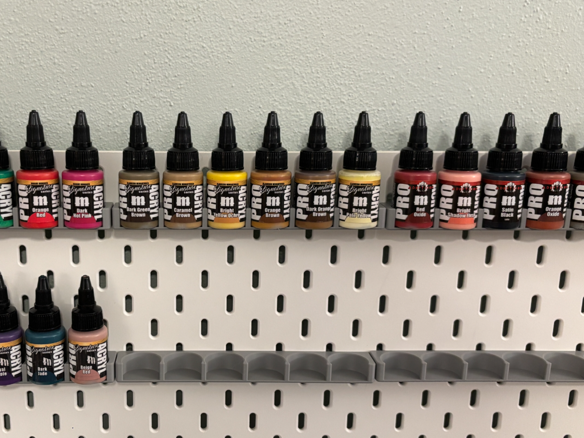 Pro Acryl Ikea Skadis Rack - Hold 6x 30mm bases
