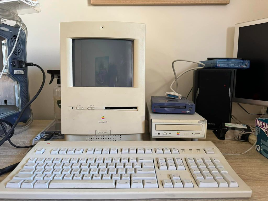 SCSI Drive Riser Feet