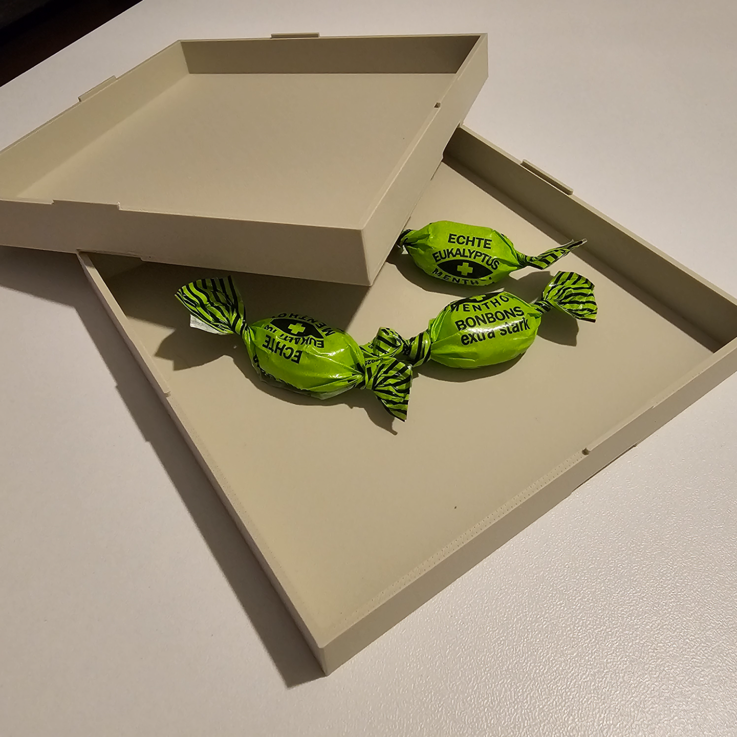 Storage box