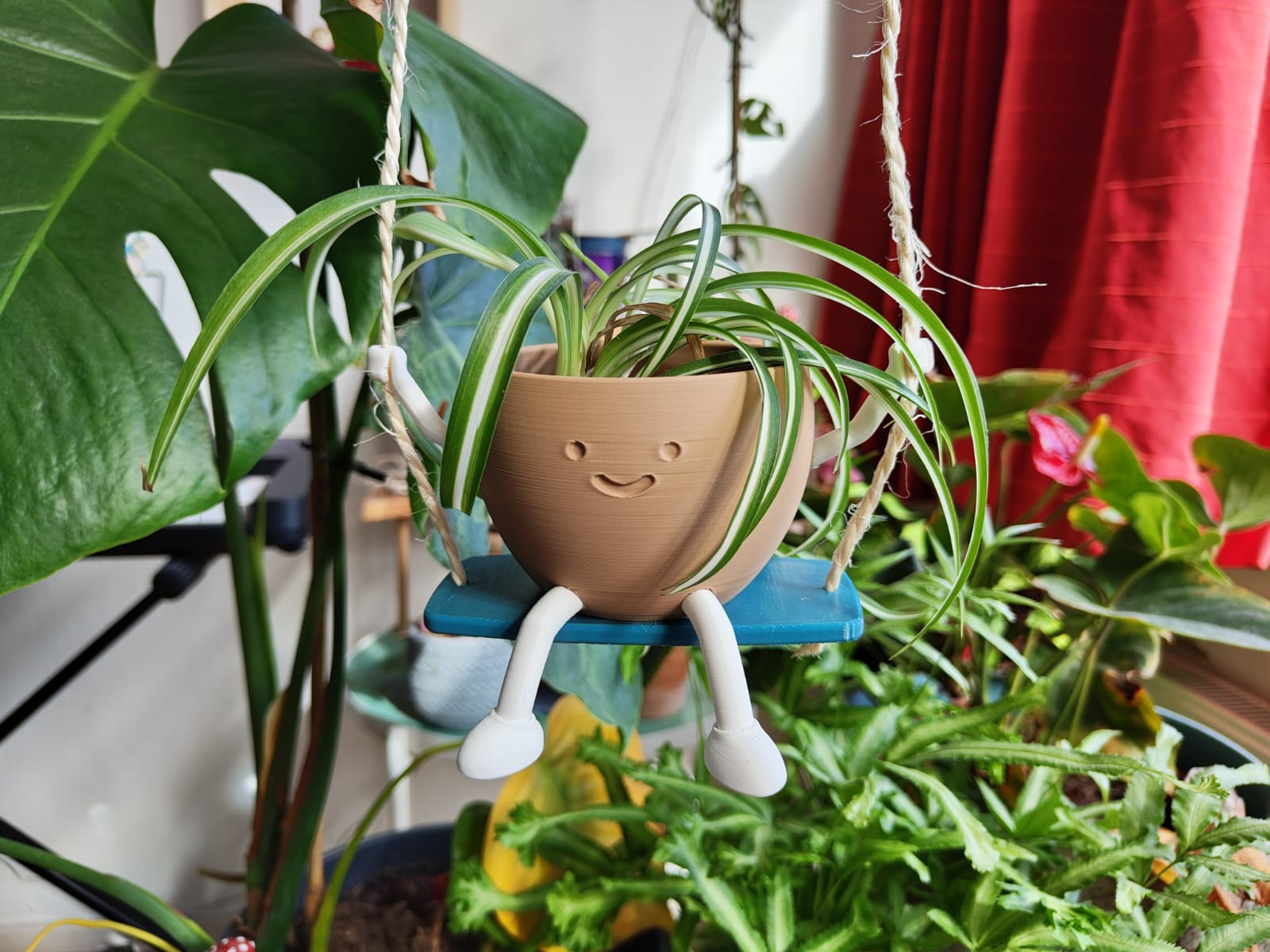 Plantpot on a swing!