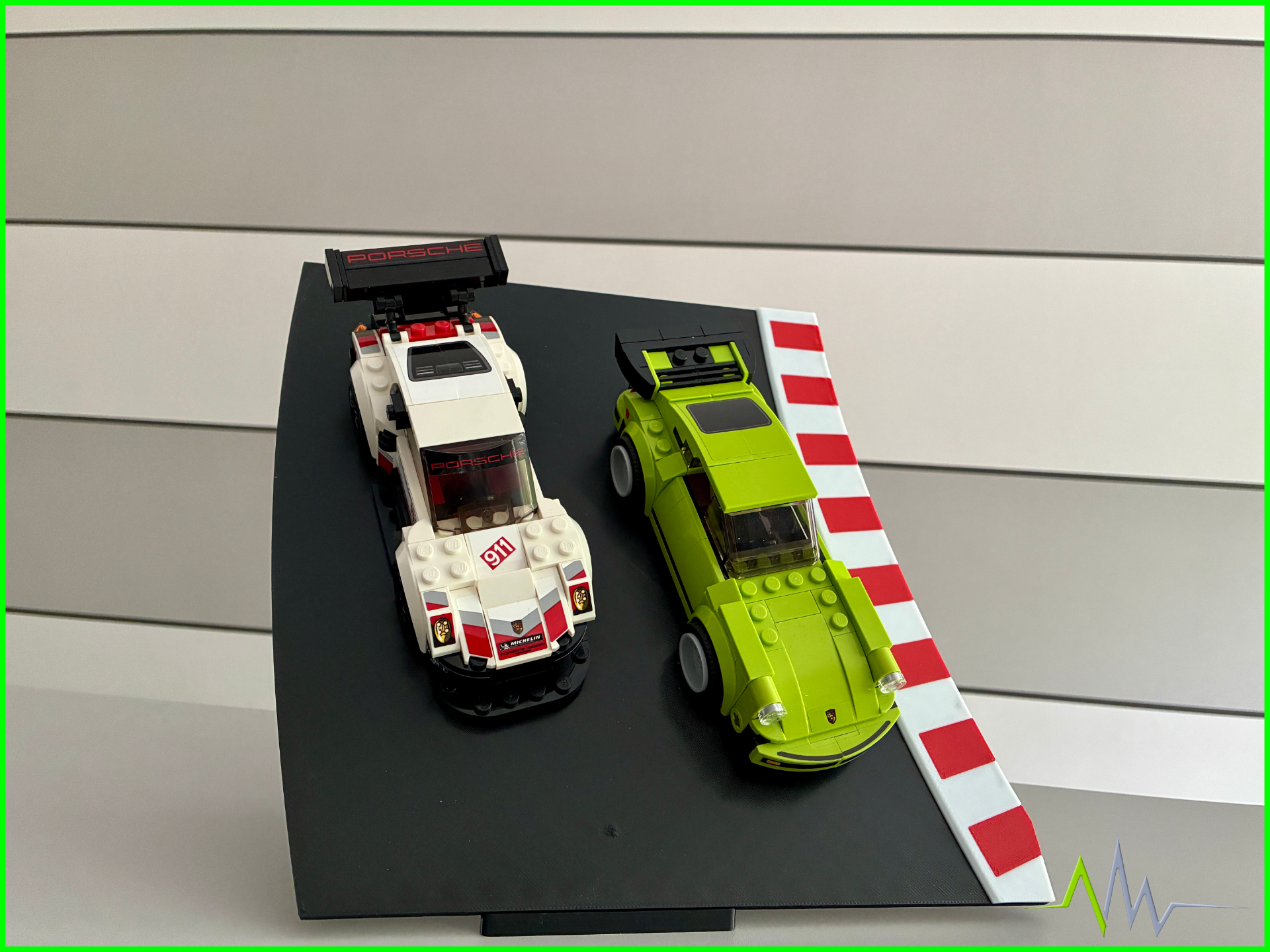Speed Champions Modular Overtake Wall / Desk Mount